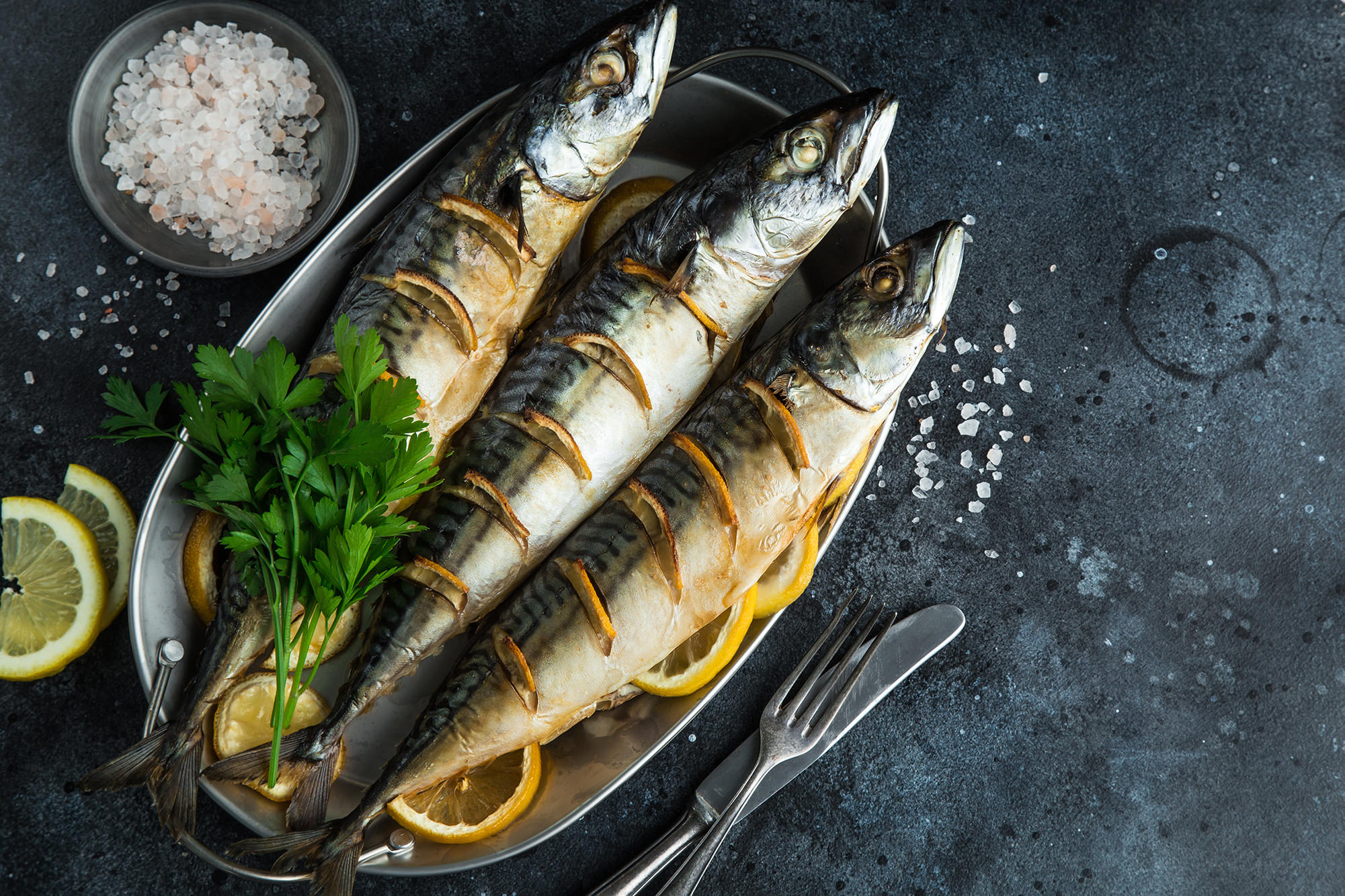 Recipe: Zesty mackerel fillets with raspberry and rocket salad - Right ...